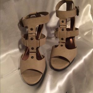 Simply Vera Shoes